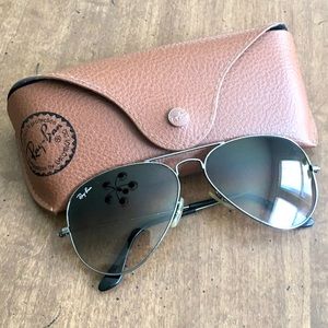 Ray-Ban Aviator Sunglasses with Like New Case